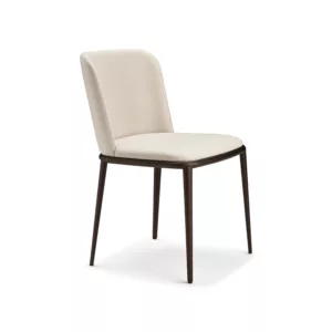 <p>Comfort and refinement are at the heart of Magda ML Chair, the exclusive family of elegant p